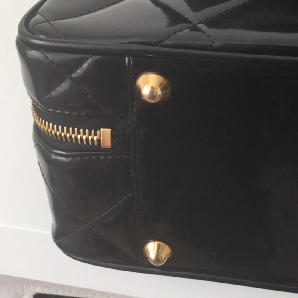 CHANEL Vintage Quilted Patent Leather Large Lunch Box Bag !Rare! - Picture 13 of 17